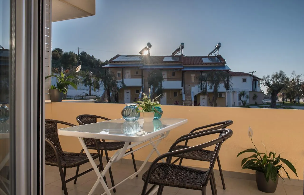 Caretta Village Toroni 0*,